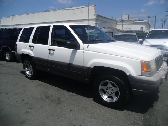 1996 Jeep Grand Cherokee Sedan 4dr