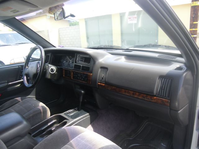 1996 Jeep Grand Cherokee Sedan 4dr
