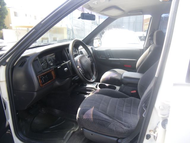 1996 Jeep Grand Cherokee Sedan 4dr