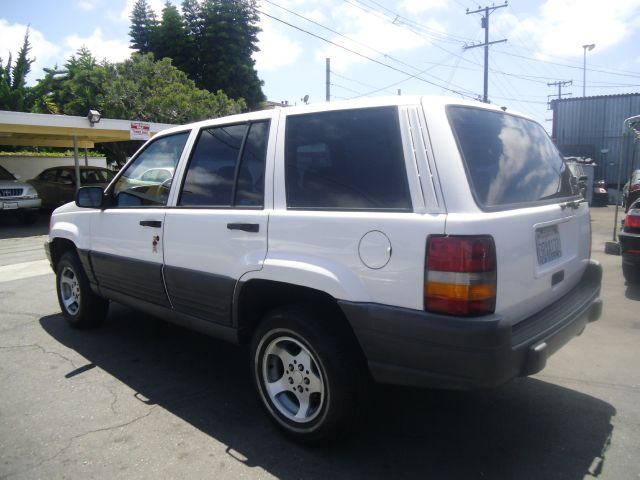 1996 Jeep Grand Cherokee Sedan 4dr