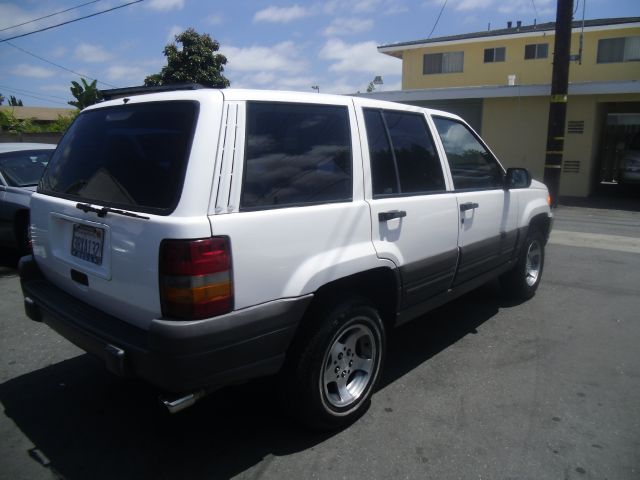 1996 Jeep Grand Cherokee Sedan 4dr