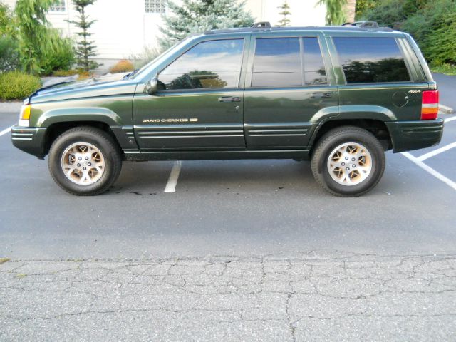 1997 Jeep Grand Cherokee Super