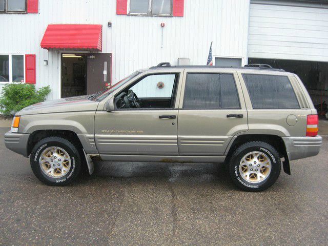 1997 Jeep Grand Cherokee Super