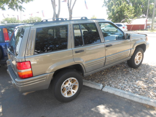1997 Jeep Grand Cherokee Super