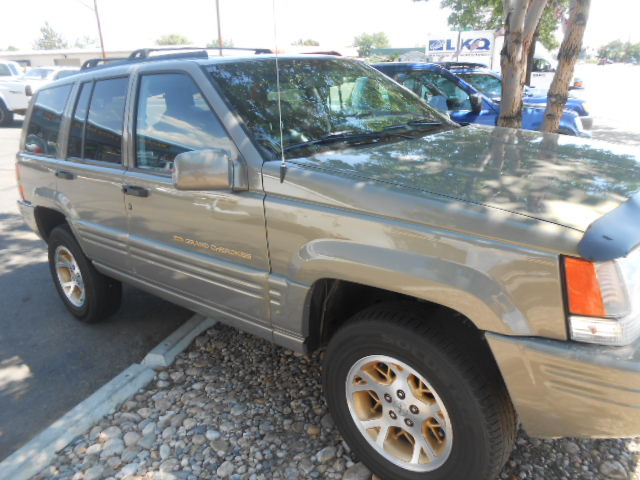 1997 Jeep Grand Cherokee Super