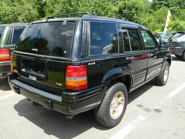 1997 Jeep Grand Cherokee Yaris Sedan