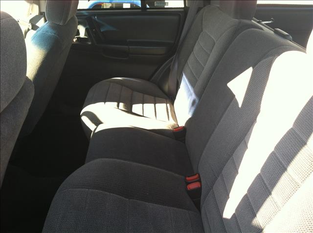 1998 Jeep Grand Cherokee 4dr Sdn V6 FWD Sedan