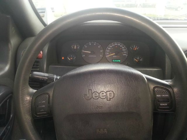 1999 Jeep Grand Cherokee Sedan 4dr