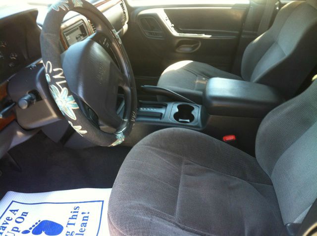 1999 Jeep Grand Cherokee Sedan 4dr