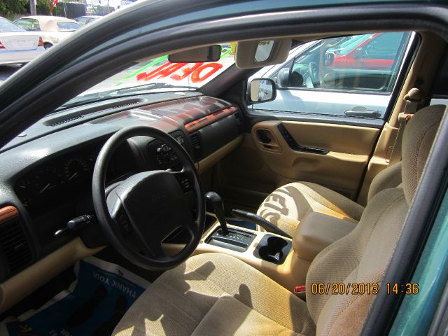 1999 Jeep Grand Cherokee Sedan 4dr