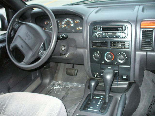 1999 Jeep Grand Cherokee LS