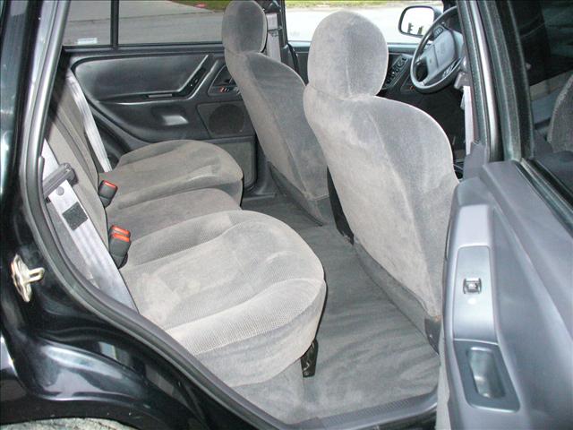 1999 Jeep Grand Cherokee LS
