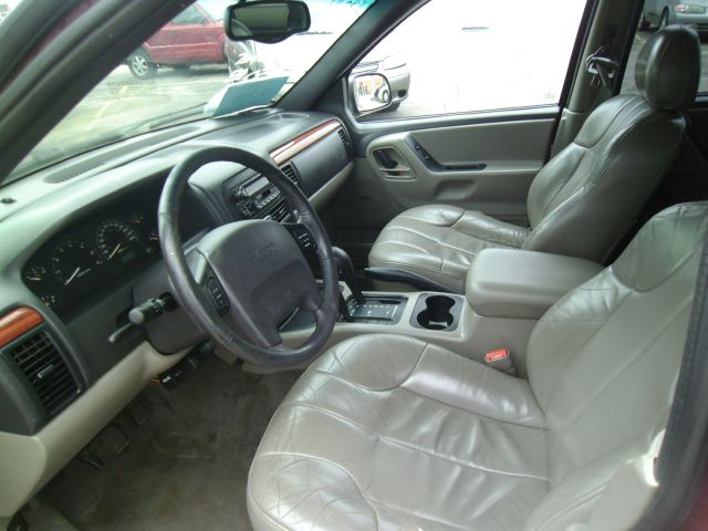 1999 Jeep Grand Cherokee LS