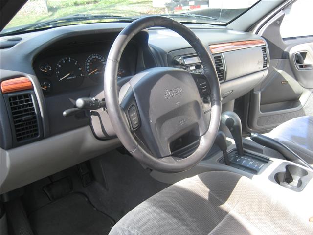 1999 Jeep Grand Cherokee LS