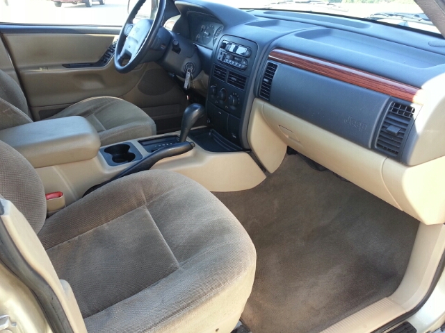 1999 Jeep Grand Cherokee LS