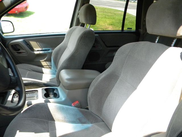 1999 Jeep Grand Cherokee Sedan 4dr