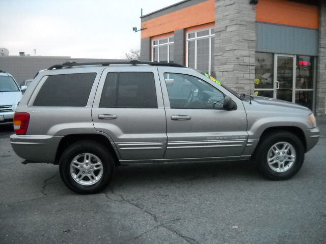 1999 Jeep Grand Cherokee Super