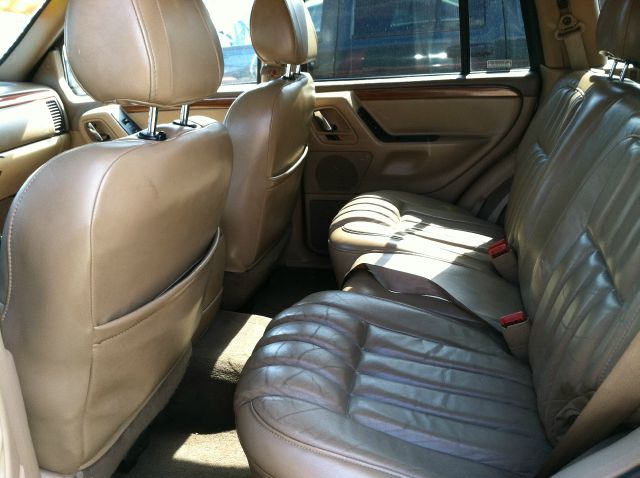 1999 Jeep Grand Cherokee Super