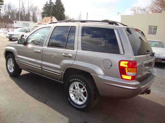 1999 Jeep Grand Cherokee SLT 25