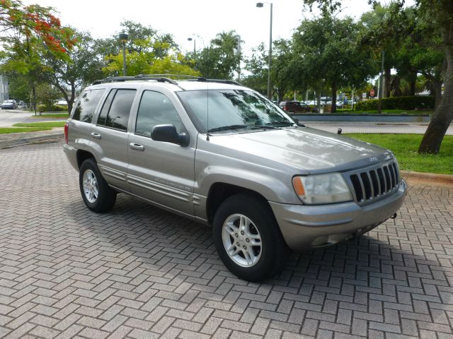 1999 Jeep Grand Cherokee Super