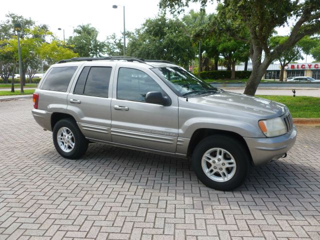 1999 Jeep Grand Cherokee Super