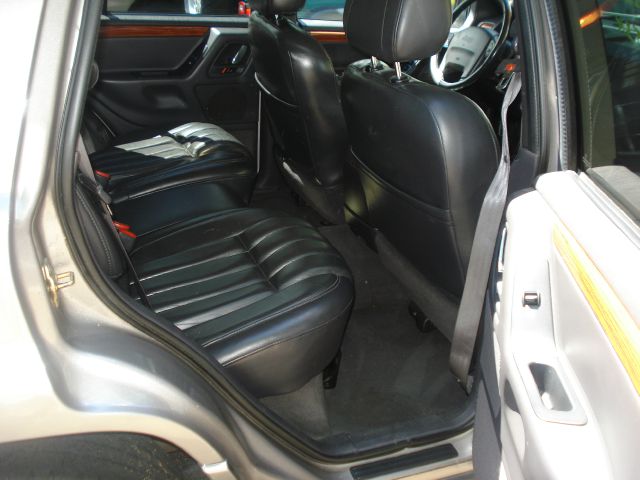 1999 Jeep Grand Cherokee Super