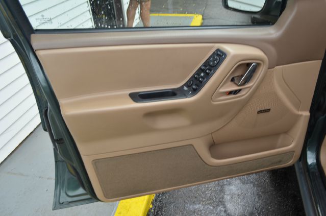 2000 Jeep Grand Cherokee Base W/nav.sys