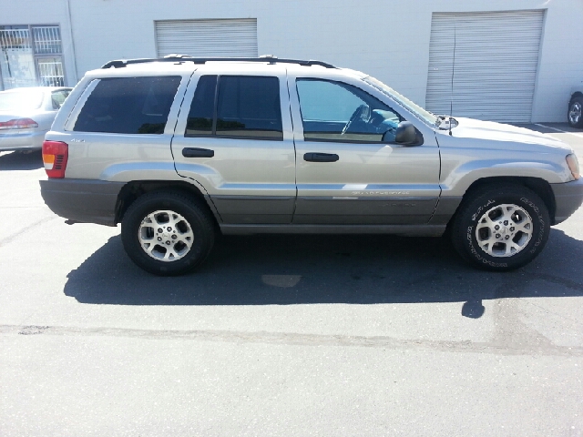 2000 Jeep Grand Cherokee LS