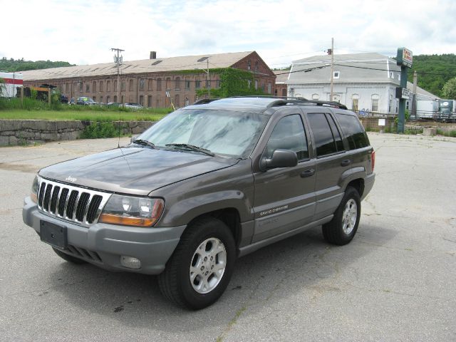 2000 Jeep Grand Cherokee LS Flex Fuel 4x4 This Is One Of Our Best Bargains
