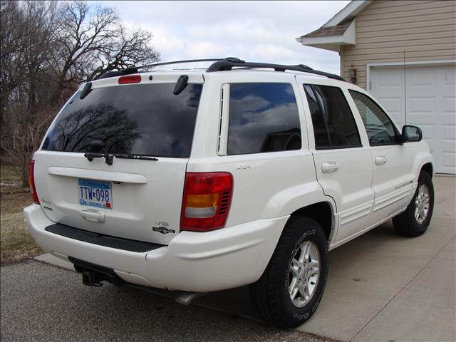 2000 Jeep Grand Cherokee SLT 25