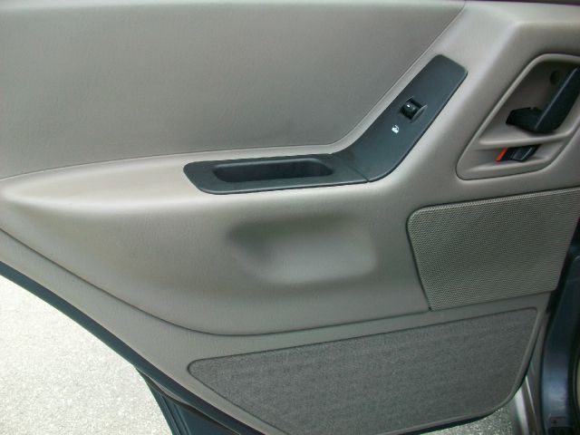 2001 Jeep Grand Cherokee Sedan 4dr