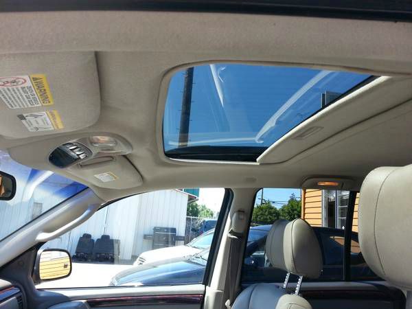 2002 Jeep Grand Cherokee V8 AWD /3rd Row Seat/ Leather