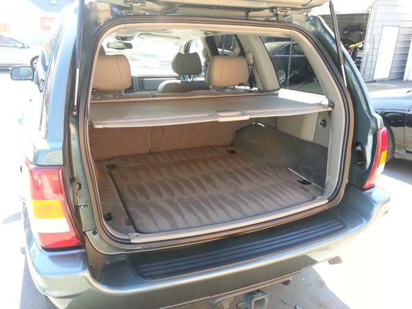 2002 Jeep Grand Cherokee V8 AWD /3rd Row Seat/ Leather