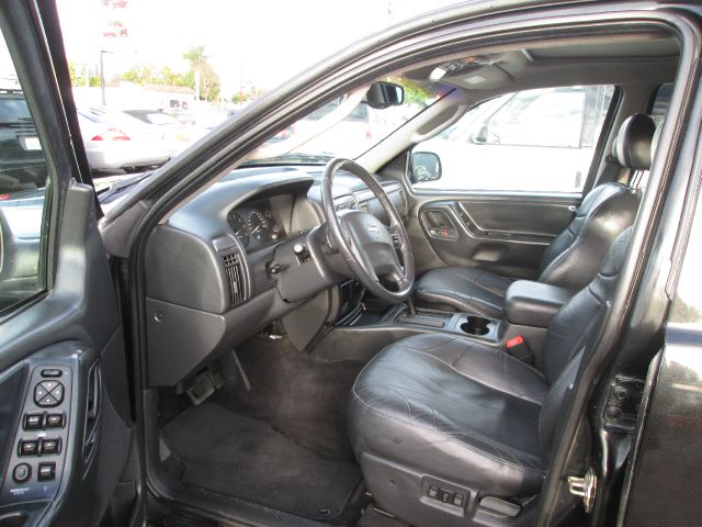 2002 Jeep Grand Cherokee Sedan 4dr