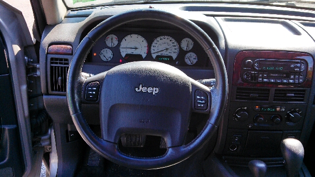 2002 Jeep Grand Cherokee Super