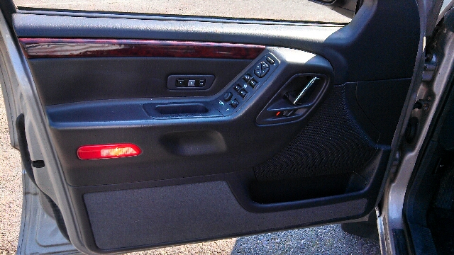 2002 Jeep Grand Cherokee Super