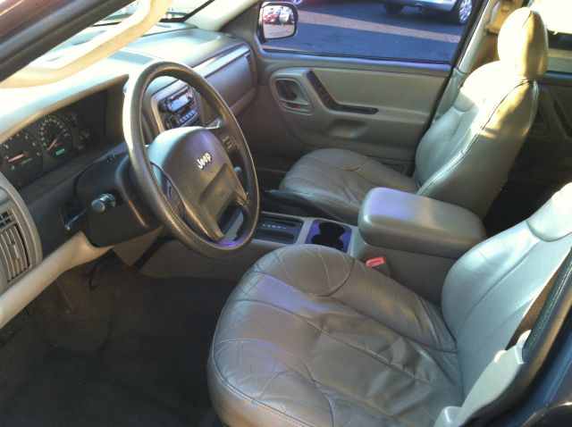 2002 Jeep Grand Cherokee Sedan 4dr