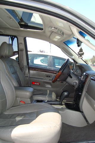 2002 Jeep Grand Cherokee Super