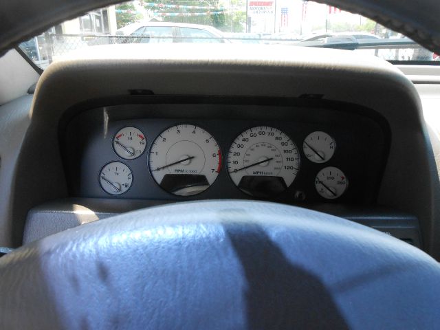 2003 Jeep Grand Cherokee Super