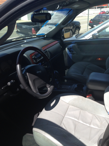 2003 Jeep Grand Cherokee VT 365