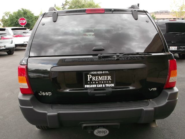 2003 Jeep Grand Cherokee Sedan 4dr