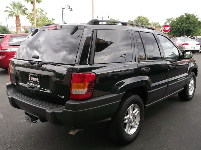 2003 Jeep Grand Cherokee Sedan 4dr