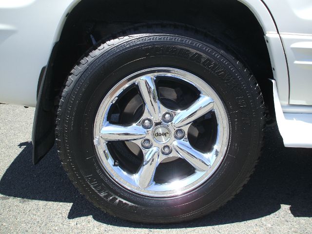 2004 Jeep Grand Cherokee Super