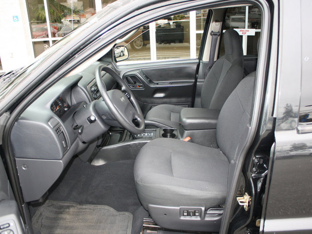 2004 Jeep Grand Cherokee LS