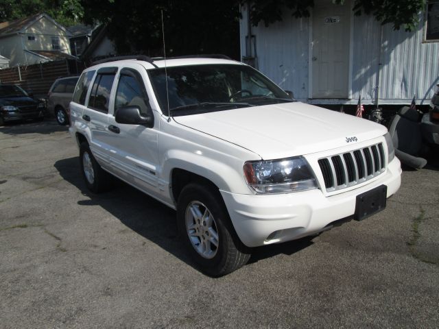 2004 Jeep Grand Cherokee 4dr 114 WB W/4.6l AWD