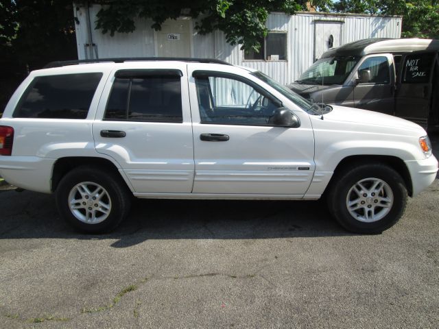 2004 Jeep Grand Cherokee 4dr 114 WB W/4.6l AWD