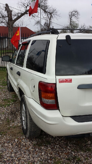 2004 Jeep Grand Cherokee LT Tv-dvdleathersunroof3rowcarfax Available