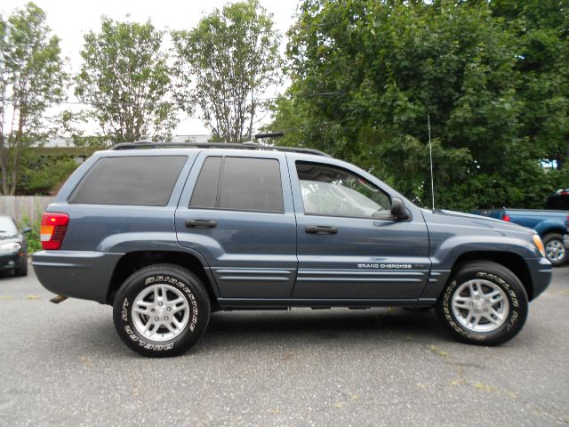 2004 Jeep Grand Cherokee 4dr 114 WB W/4.6l AWD