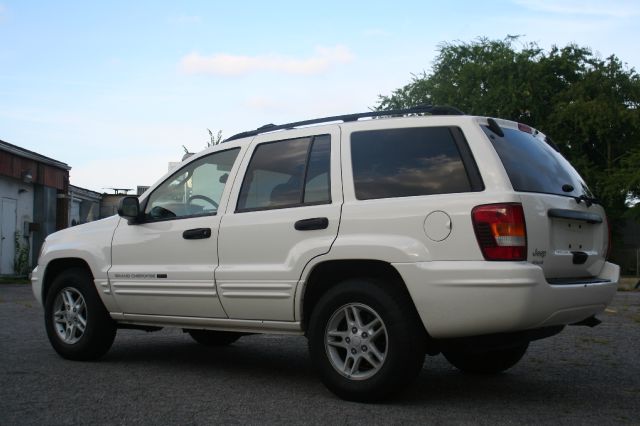 2004 Jeep Grand Cherokee 4dr 114 WB W/4.6l AWD