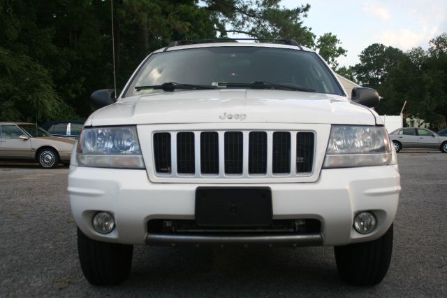 2004 Jeep Grand Cherokee 4dr 114 WB W/4.6l AWD